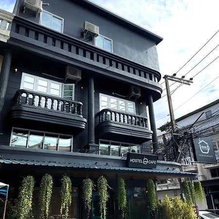 Champagne Hostel & Cafe Pattaya Extérieur photo
